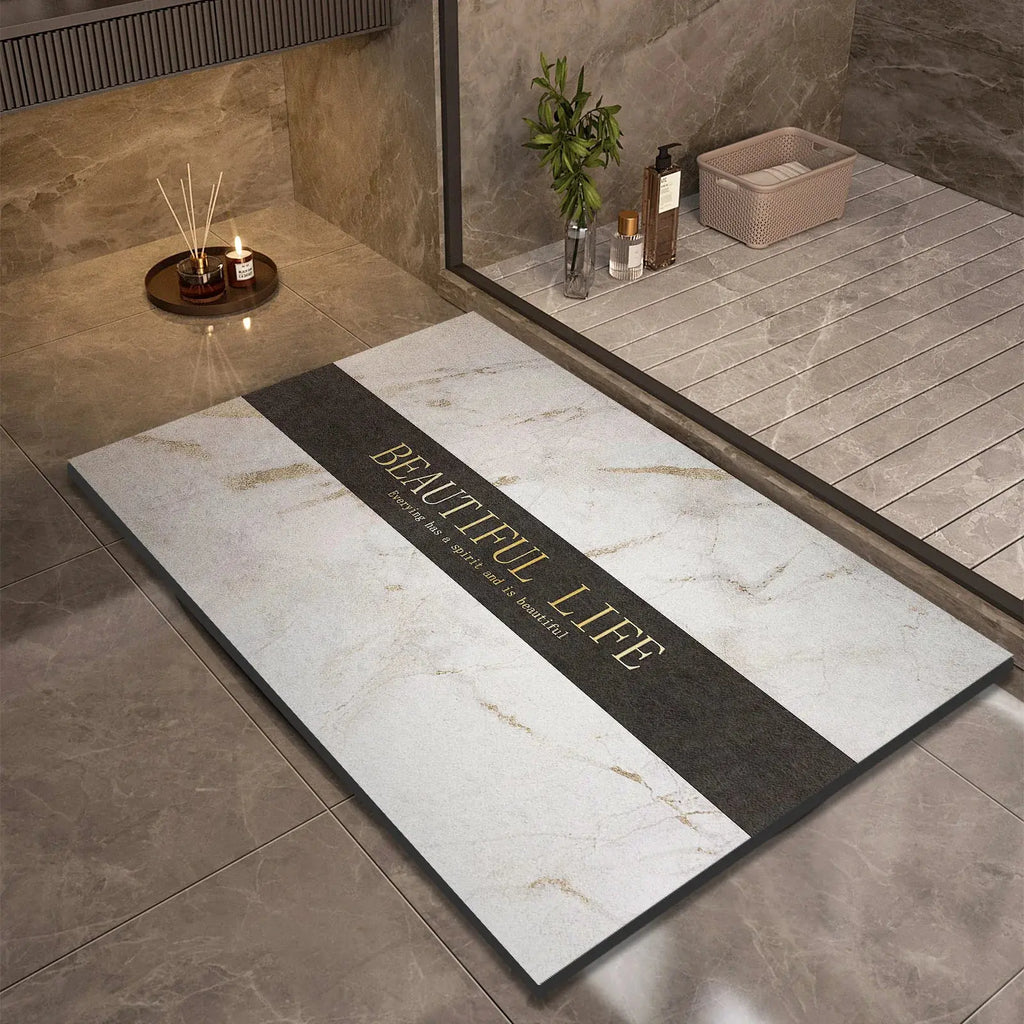 Tapis de bain minimaliste pour salle de bain chic