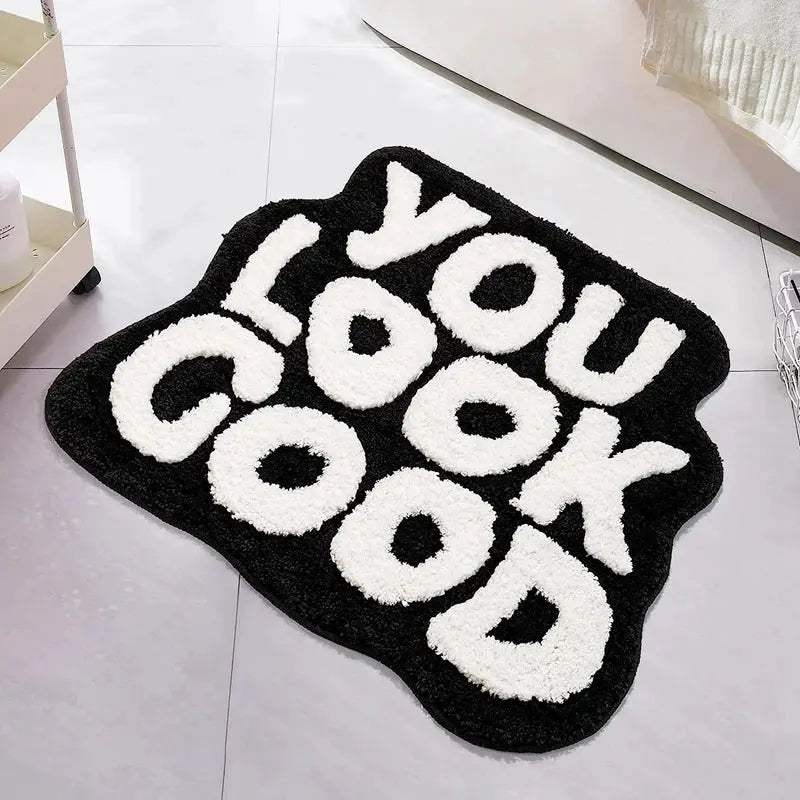 Tapis de bain antidérapant You Look Good noir modèle